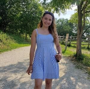 Meet your Posher, Elizabeth